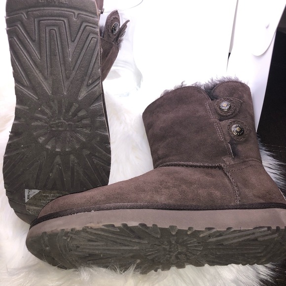 Uggs - Picture 2 of 3